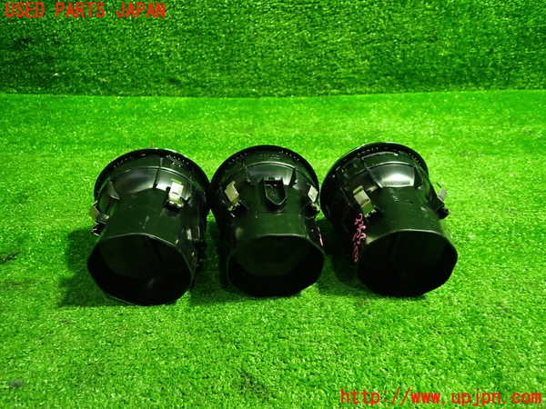 1UPJ-9233637528]ベンツ GLA180(156942)(X156)エアコン吹き出し口3 (真中) 中古_2