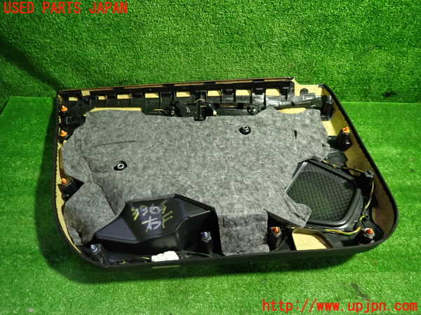 1UPJ-9233631234]ベンツ GLA180(156942)(X156)右前ドア内張り 中古_4