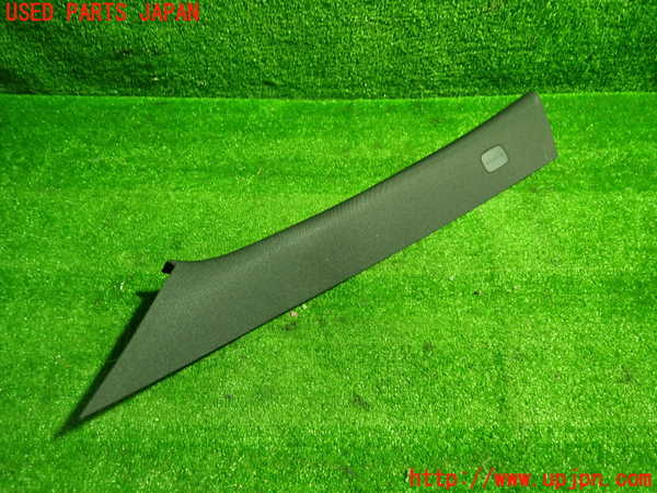 1UPJ-9233637660]ベンツ GLA180(156942)(X156)左フロントピラートリム 中古_2