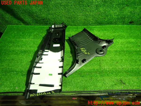 1UPJ-9233637670]ベンツ GLA180(156942)(X156)左センターピラートリム 中古_2