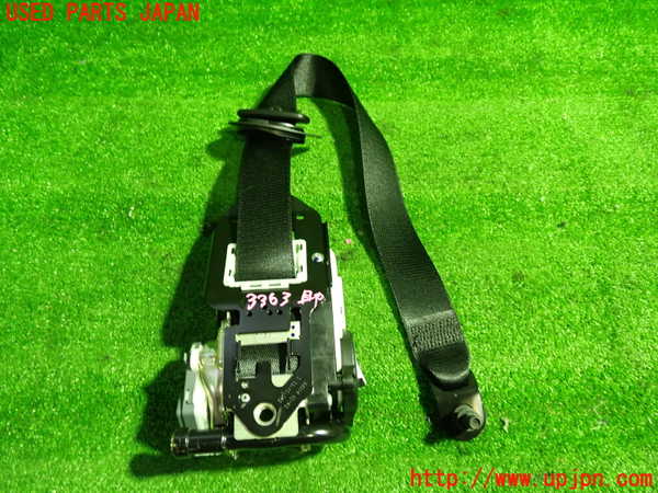 1UPJ-9233637075]ベンツ GLA180(156942)(X156)助手席シートベルト 中古_3