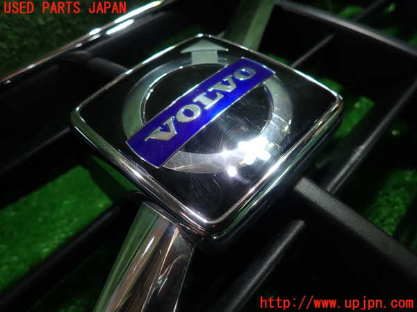 1UPJ-9233661050]ボルボ・XC70(BB6324XC)ラジエターグリル 中古_3