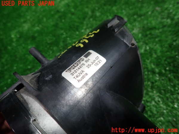 1UPJ-9233661180]ボルボ・XC70(BB6324XC)右フォグ 中古_4