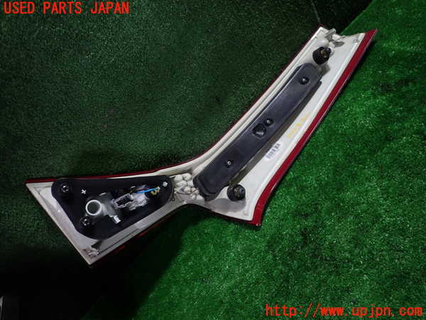 1UPJ-9233661552]ボルボ・XC70(BB6324XC)左リアフィニッシャー 中古_3