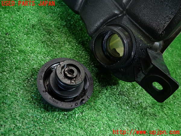 1UPJ-9233662410]ボルボ・XC70(BB6324XC)ラジエータータンク 中古_4