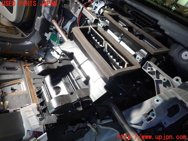 1UPJ-9233666081]ボルボ・XC70(BB6324XC)エバポレーター1 中古_2