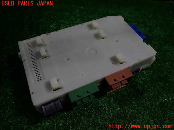 1UPJ-9233666741]ボルボ・XC70(BB6324XC)ヒューズボックス1 中古_2