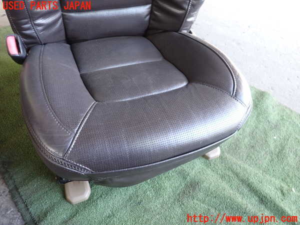 1UPJ-9233667065]ボルボ・XC70(BB6324XC)助手席シート 中古_3