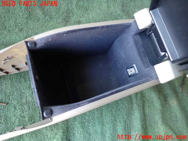 1UPJ-9233667540]ボルボ・XC70(BB6324XC)センターコンソール 中古_4