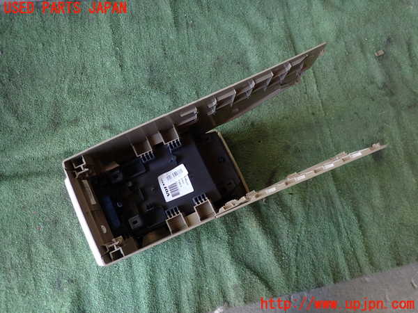 1UPJ-9233667540]ボルボ・XC70(BB6324XC)センターコンソール 中古_5