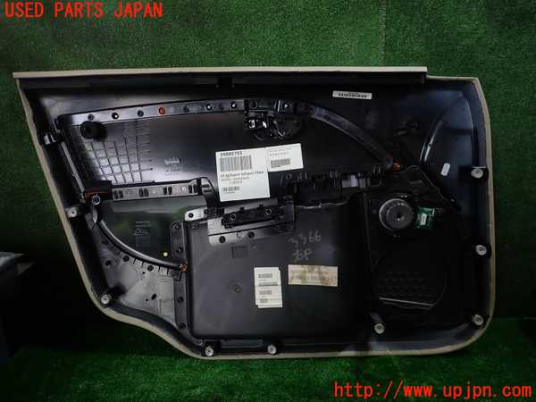 1UPJ-9233661234]ボルボ・XC70(BB6324XC)右前ドア内張り 中古_5