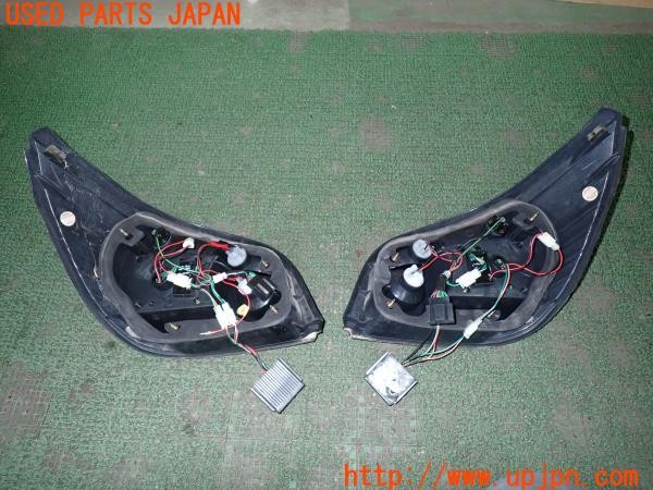3UPJ=9233670547]BMW 525i(NE25 E60)前期 EAGLE EYES イーグルアイズ EE-BM079 テールランプ 中古_4