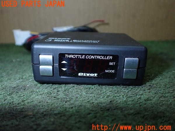 3UPJ=9233670576]BMW 525i(NE25 E60)前期 pivot ピボット 3-drive COMPACT スロットルコントローラー 中古_2