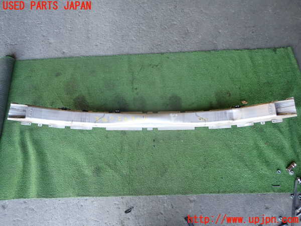 1UPJ-9233671014]BMW 525i(NE25)E60フロントバンパーホースメント 中古_4