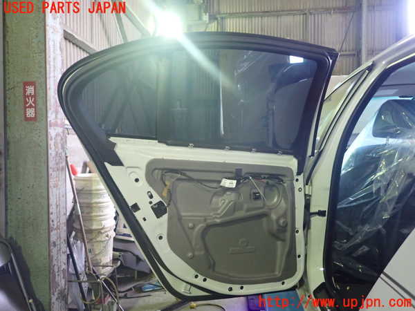 1UPJ-9233671320]BMW 525i(NE25)E60左後ドア 中古_4
