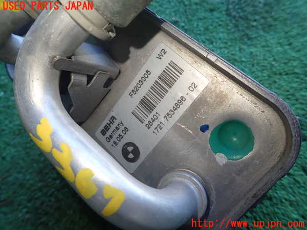 1UPJ-9233672482]BMW 525i(NE25)E60オイルクーラー2 中古_2