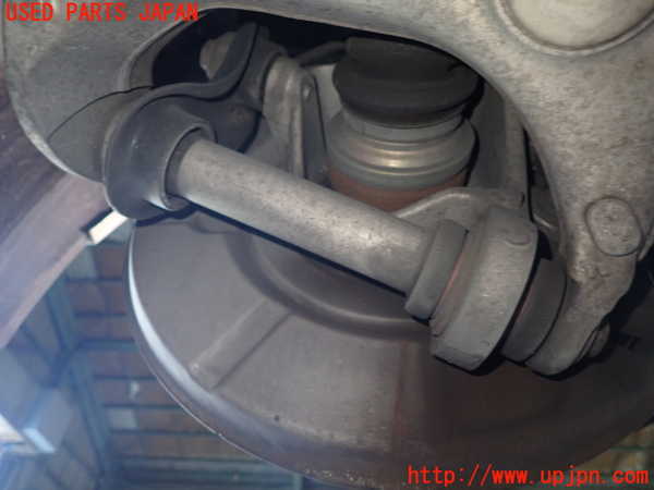 1UPJ-9233674300]BMW 525i(NE25)E60右リアナックルハブ 中古_2