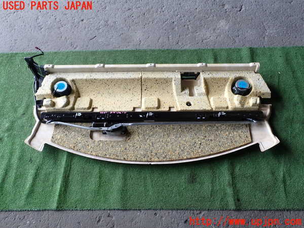 1UPJ-9233677790]BMW 525i(NE25)E60リアサンシェード 中古_4