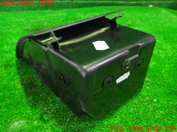 1UPJ-9233677841]BMW 525i(NE25)E60小物入れ1 中古_3