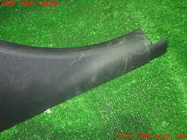 1UPJ-9233677670]BMW 525i(NE25)E60左センターピラートリム 中古_4