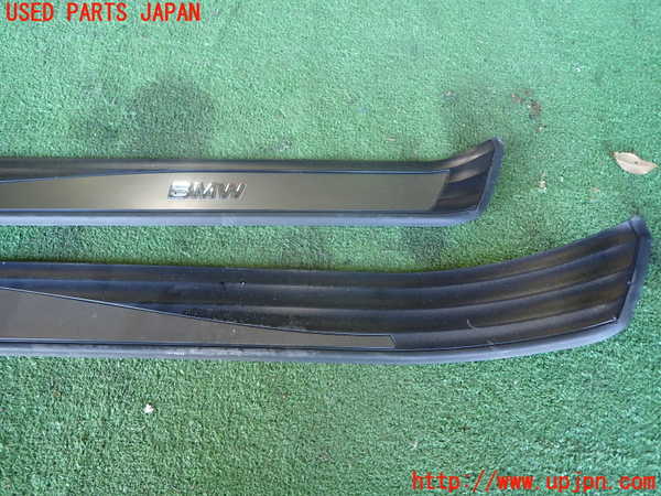 1UPJ-9233677740]BMW 525i(NE25)E60スカッフプレート 中古_2