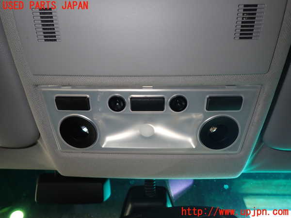 1UPJ-9233676411]BMW 525i(NE25)E60ルームランプ1 中古_2