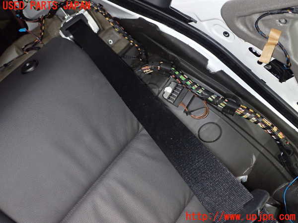 1UPJ-9233677185]BMW 525i(NE25)E60左2列目シートベルト 中古_2