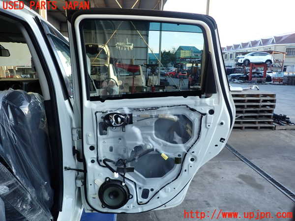 2UPJ-9233681290]ノート NISMO(E12)右後ドア (43R-005844) 中古_4