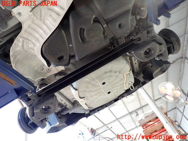 2UPJ-9233685380]ノート NISMO(E12)リアアクスルビーム 中古_2