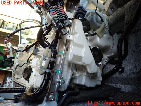 2UPJ-9233686081]ノート NISMO(E12)エバポレーター1 中古_2