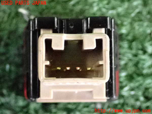 2UPJ-9233686290]ノート NISMO(E12)ハザードスイッチ 中古_4