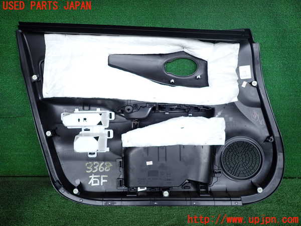 2UPJ-9233681234]ノート NISMO(E12)右前ドア内張り 中古_4