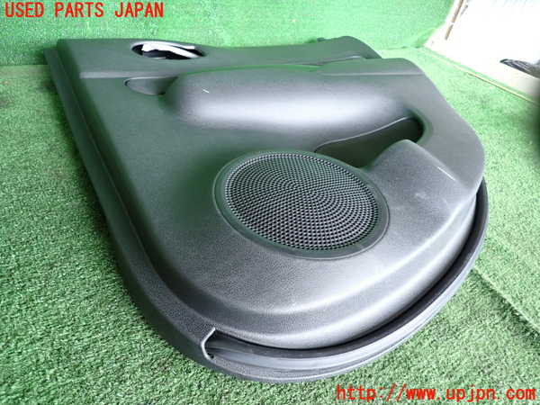 2UPJ-9233681294]ノート NISMO(E12)右後ドア内張り 中古_3