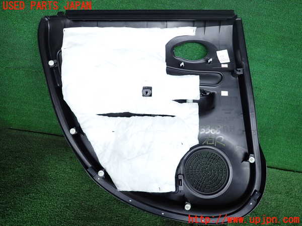 2UPJ-9233681294]ノート NISMO(E12)右後ドア内張り 中古_4