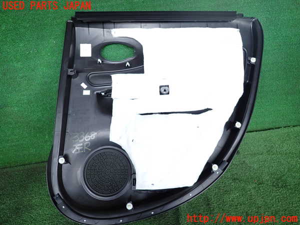 2UPJ-9233681324]ノート NISMO(E12)左後ドア内張り 中古_4