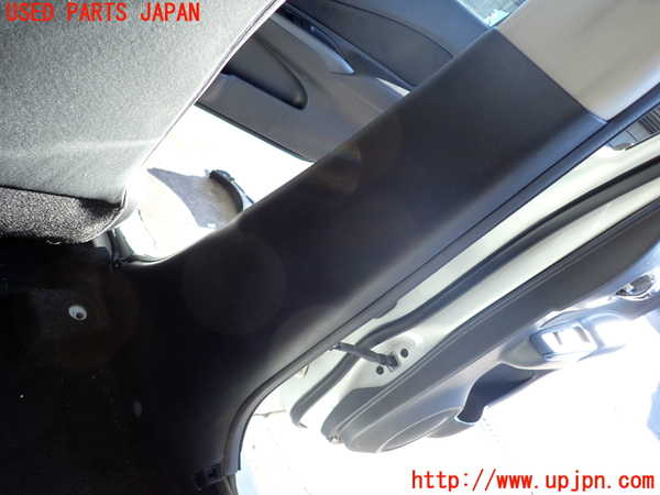 2UPJ-9233687665]ノート NISMO(E12)右センターピラートリム 中古_3