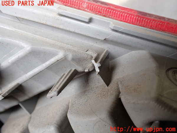 1UPJ-9233701550]アルファードハイブリッド(ATH20W)右リアフィニッシャー 中古_4