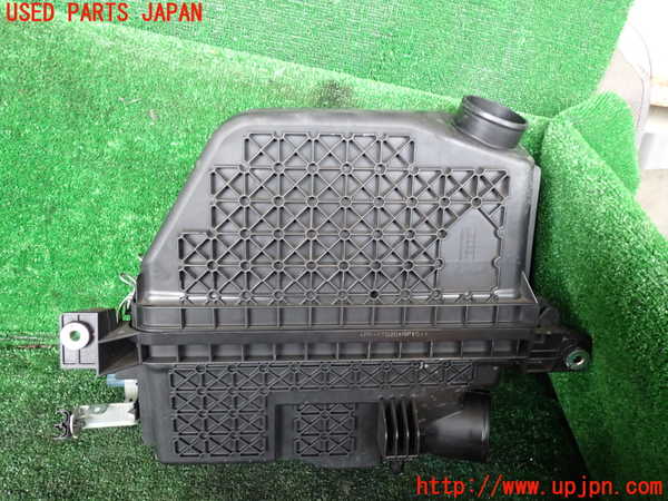 1UPJ-9233702560]アルファードハイブリッド(ATH20W)エアクリーナーボックス 中古_2