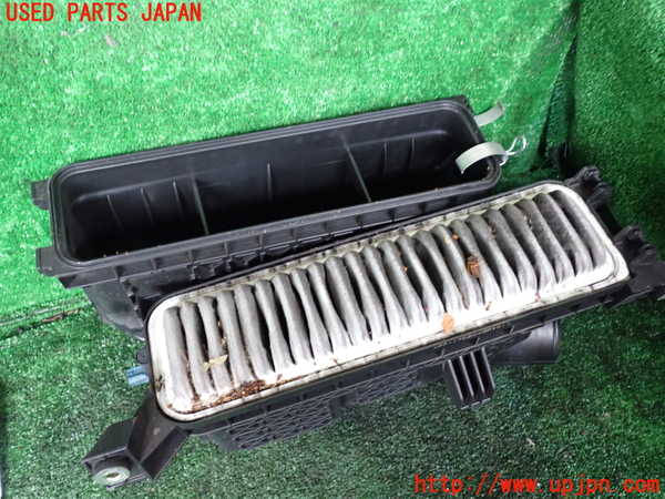 1UPJ-9233702560]アルファードハイブリッド(ATH20W)エアクリーナーボックス 中古_3