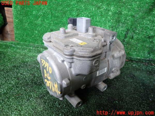 1UPJ-9233706025]アルファードハイブリッド(ATH20W)エアコンコンプレッサー 中古_2