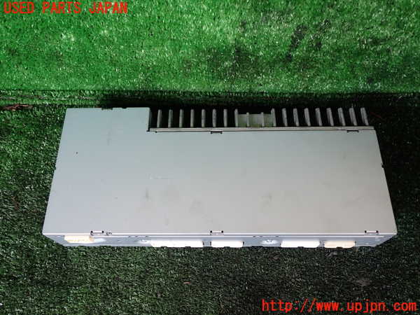 1UPJ-9233706525]アルファードハイブリッド(ATH20W)アンプ 中古_3