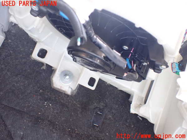 1UPJ-9233706095]アルファードハイブリッド(ATH20W)ブロアファン(ブロアーファン) 中古_2