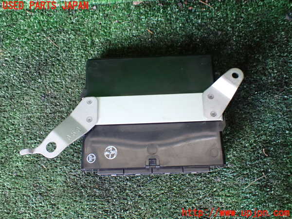 1UPJ-9233706125]アルファードハイブリッド(ATH20W)ABSコンピューター 中古_3