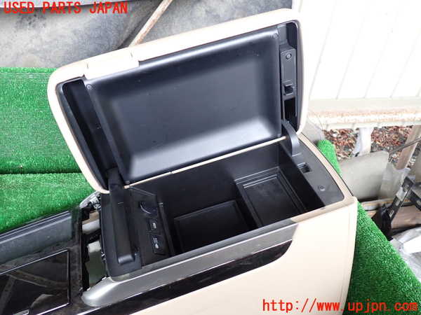 1UPJ-9233707540]アルファードハイブリッド(ATH20W)センターコンソール 中古_3