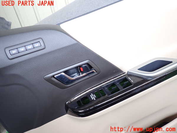 1UPJ-9233701234]アルファードハイブリッド(ATH20W)右前ドア内張り 中古_2