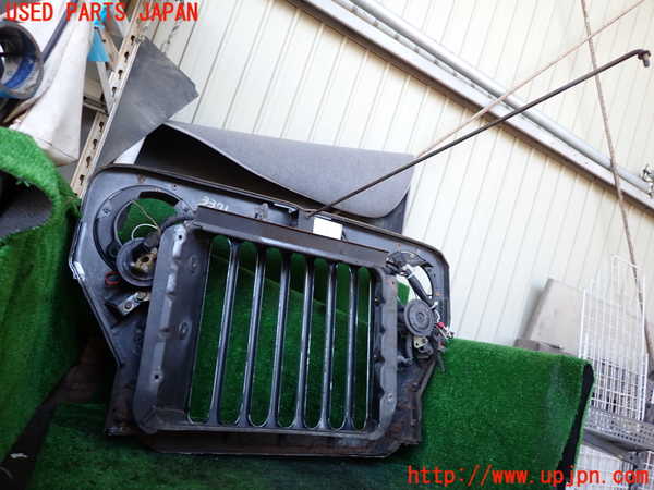 1UPJ-9233711050]三菱ジープ(J55)ラジエターグリル 中古_5