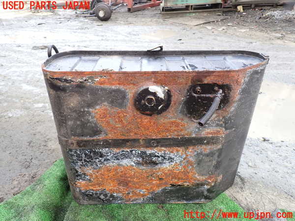 1UPJ-9233712500]三菱ジープ(J55)燃料タンク 中古_3
