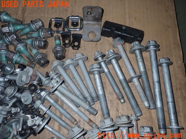 3UPJ=9233720720]ジープ チェロキー(KL32)ネジ・ナット・ステー類 セット ジャンク_3