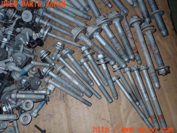 3UPJ=9233720720]ジープ チェロキー(KL32)ネジ・ナット・ステー類 セット ジャンク_4