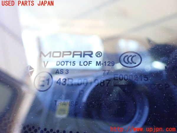 1UPJ-9233721382]ジープ・チェロキー(KL32)左クォーターガラス MOPAR M-129 中古_2